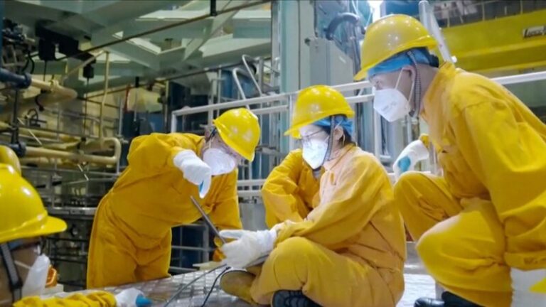 _China_inicia_una_revolucio_n_cienti_fica__produce_en_masa_iso_topos_de_carbono_14_____ video poster