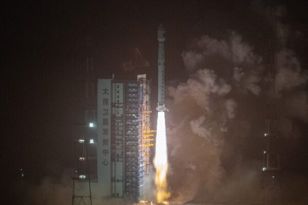 China lanza el satélite Ocean-4 01 para impulsar la investigación oceánica 🚀🌊 China_lanza_el_sate_lite_Ocean_4_01_para_impulsar_la_investigacio_n_ocea_nica___ video poster