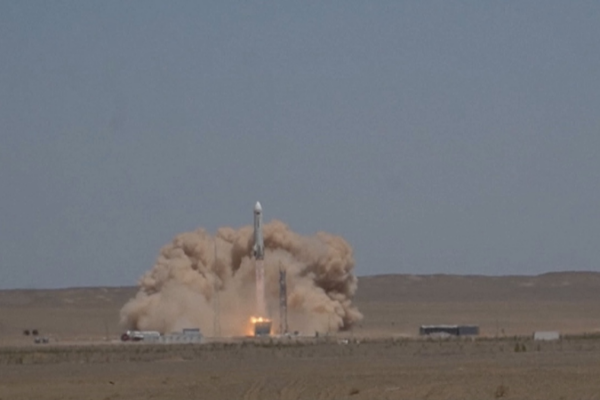 China lleva a cabo exitosa prueba de cohete reutilizable con despegue y aterrizaje vertical a 10 km 🚀 China_lleva_a_cabo_exitosa_prueba_de_cohete_reutilizable_con_despegue_y_aterrizaje_vertical_a_10_km__ video poster