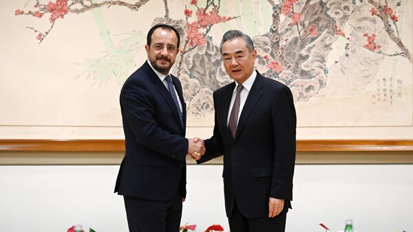 China_promete_apoyo_a_Chipre__La_firme_postura_de_Wang_Yi_para_la_soberani_a__