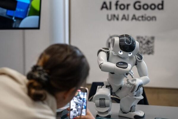 China promueve cooperación global en IA en medio de crecientes preocupaciones éticas China_promueve_cooperacio_n_global_en_IA_en_medio_de_crecientes_preocupaciones_e_ticas
