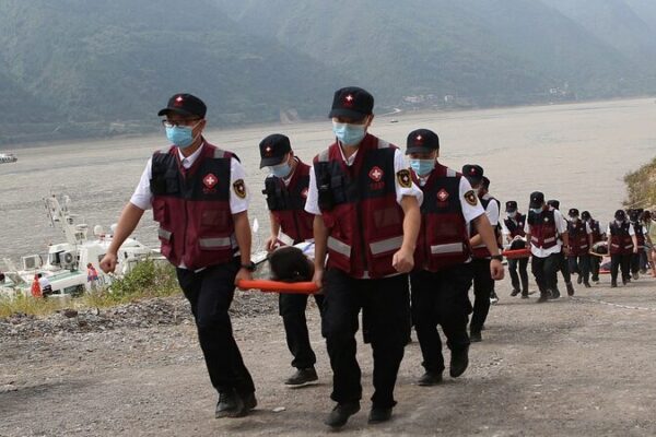 China refuerza equipos médicos de emergencia para enfrentar crisis de salud 🚑 China_refuerza_equipos_me_dicos_de_emergencia_para_enfrentar_crisis_de_salud__