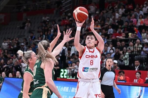 China_remonta_y_vence_a_Australia_en_emocionante_partido_de_baloncesto_femenino___