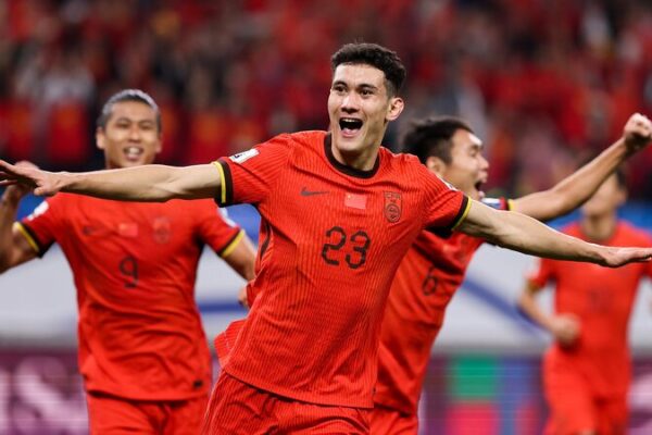 China rompe racha perdedora y vence 2-1 a Indonesia en clasificatorias al Mundial 2026 🏆⚽ China_rompe_racha_perdedora_y_vence_2_1_a_Indonesia_en_clasificatorias_al_Mundial_2026___