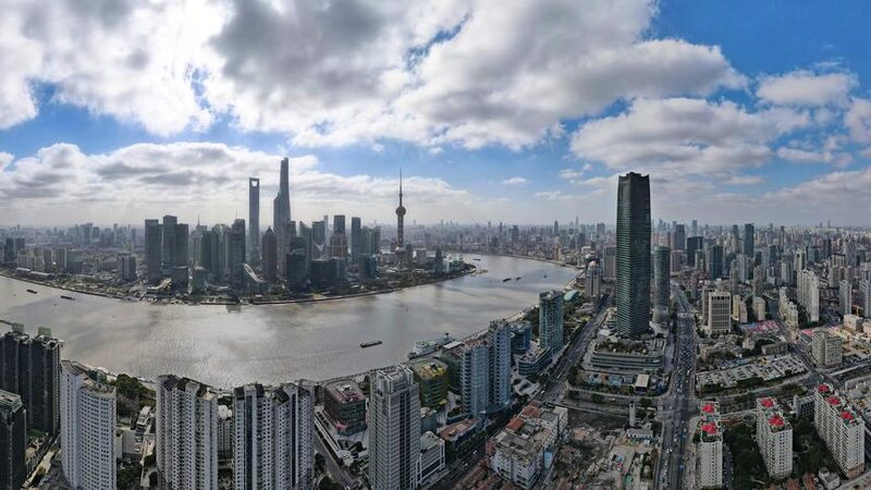 China_se_fortalece___Atrayendo_inversores_y_enfrentando_la_deuda_____