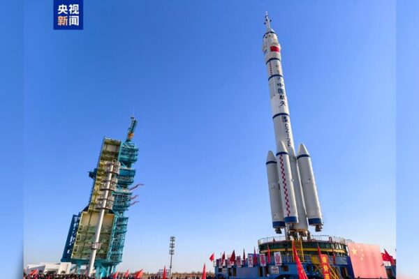 China se prepara para el lanzamiento del Shenzhou-19: ¡Listo para despegar! China_se_prepara_para_el_lanzamiento_del_Shenzhou_19___Listo_para_despegar_