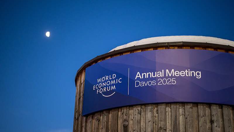 China_se_roba_el_protagonismo_en_Davos_2025__