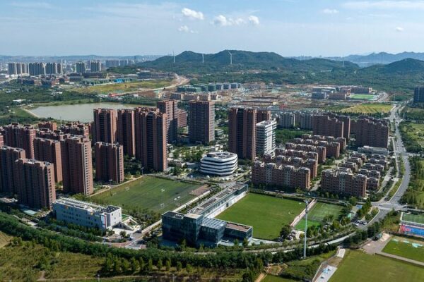 ¡China y Alemania Unen Fuerzas: El Equipo Soñado de la Tecnología! 🤝✨ _China_y_Alemania_Unen_Fuerzas__El_Equipo_Son_ado_de_la_Tecnologi_a____