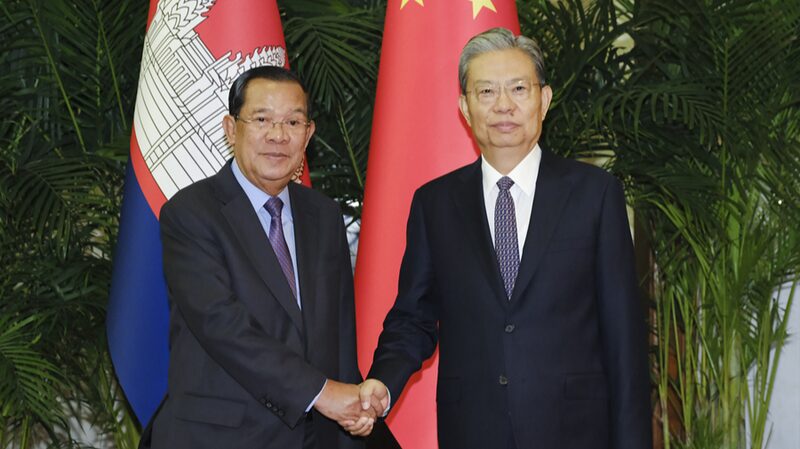 __China_y_Camboya_fortalecen_su_amistad_en_reunio_n_en_Beijing