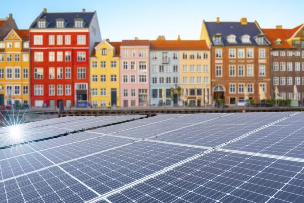 China_y_Europa_brillan_juntas_en_la_Expo_Solar______Un_ganar_ganar_para_la_energi_a_verde_