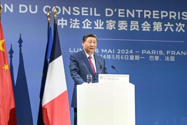 China y Francia: ¡Dando inicio a una nueva era de amistad! 🇨🇳🇫🇷 China_y_Francia___Dando_inicio_a_una_nueva_era_de_amistad______