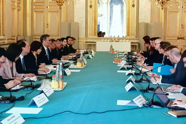 China_y_Francia_fortalecen_lazos_comerciales_mientras_ministros_se_reu_nen_en_Pari_s__