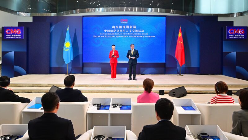 _China_y_Kazajsta_n_se_unen__Nuevo_capi_tulo_cultural_en_Astana