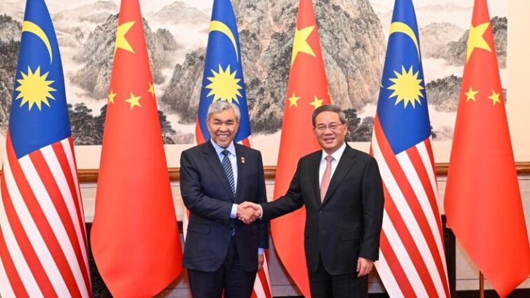 ¡China y Malasia se unen por un futuro más brillante! 🌟 _China_y_Malasia_se_unen_por_un_futuro_ma_s_brillante___