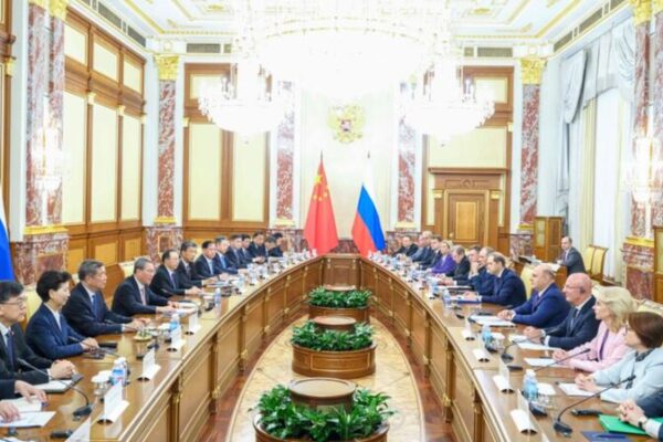 China y Rusia se unen para impulsar el comercio 🚀 China_y_Rusia_se_unen_para_impulsar_el_comercio__