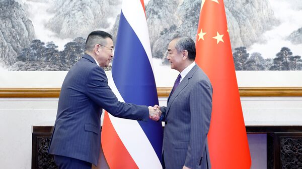 China y Tailandia fortalecen lazos: ¡Nueva era para el intercambio juvenil y el turismo! 🚀🌏 China_y_Tailandia_fortalecen_lazos___Nueva_era_para_el_intercambio_juvenil_y_el_turismo____