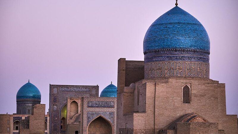 China_y_Uzbekista_n_lanzara_n_viajes_sin_visa_por_30_di_as_a_partir_de_2025 video poster