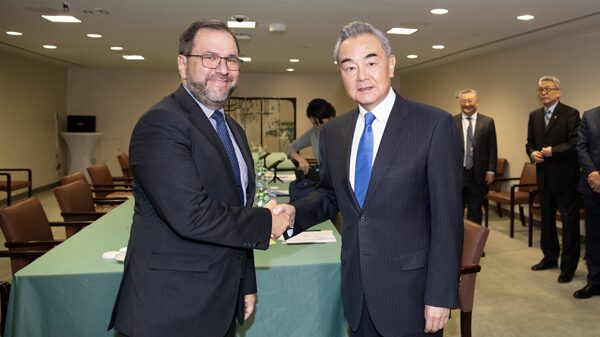 China y Venezuela fortalecen su amistad de todo clima 🌏🤝 China_y_Venezuela_fortalecen_su_amistad_de_todo_clima___