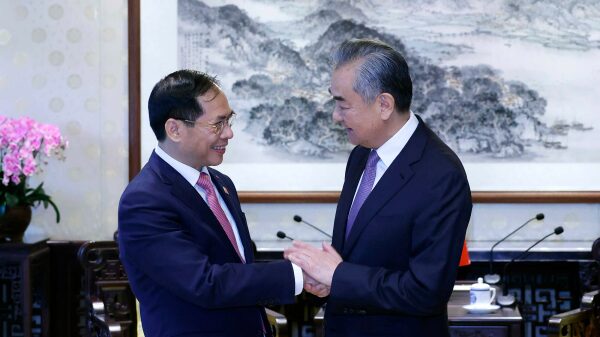 China_y_Vietnam_fortalecen_su_amistad__Ministros_de_Relaciones_Exteriores_se_encuentran_en_Beijing_____