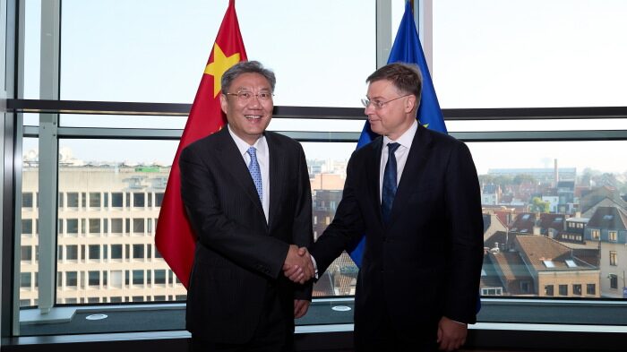 China_y_la_UE_Mantienen_Conversaciones_Constructivas_sobre_la_Disputa_de_Tarifas_de_Vehi_culos_Ele_ctricos___