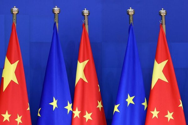 ¡China y la UE: ¡Hora de reconectar y colaborar! 🌍 _China_y_la_UE___Hora_de_reconectar_y_colaborar___