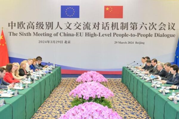 ¡China y la UE se unen por un futuro más verde! 🌱🌍 _China_y_la_UE_se_unen_por_un_futuro_ma_s_verde____