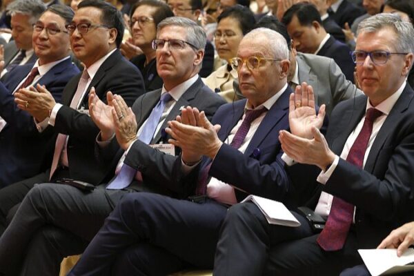 ¡China y líderes globales planean el futuro juntos en Beijing! 🌏🤝 _China_y_li_deres_globales_planean_el_futuro_juntos_en_Beijing____