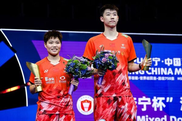 _Choques_emocionantes_en_el_BWF_China_Masters_en_Shenzhen__un_gran_final____ video poster