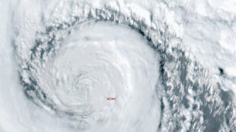 Ciclo_n_Bomba_Azota_el_Noroeste_de_EE__UU__con_Tormentas_Masivas____