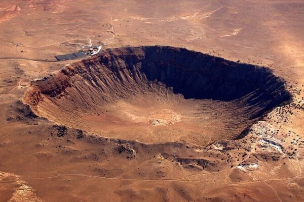 Científicos chinos descubren un cráter masivo de meteorito en una cresta montañosa Cienti_ficos_chinos_descubren_un_cra_ter_masivo_de_meteorito_en_una_cresta_montan_osa