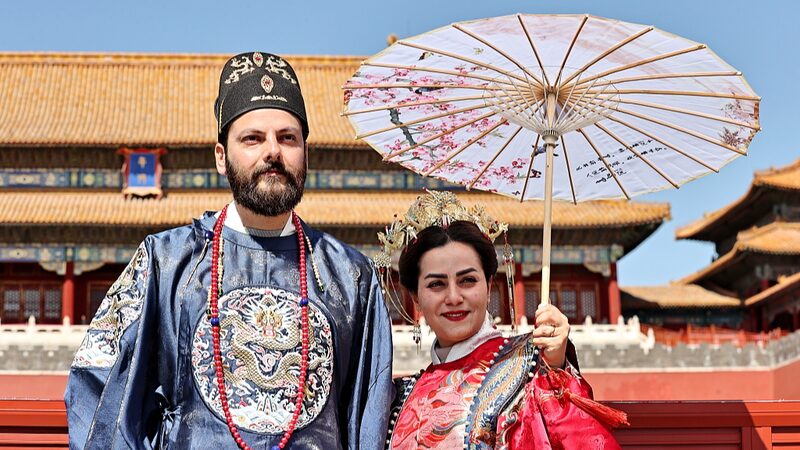 _Ciudad_o_no_ciudad__Vloggers_extranjeros_descubren_la_aute_ntica_China