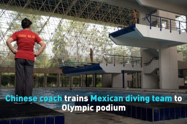 Clavadistas mexicanos alcanzan la gloria olĂmpica con la guĂa de un entrenador chino Clavadistas_mexicanos_alcanzan_la_gloria_oli_mpica_con_la_gui_a_de_un_entrenador_chino video poster