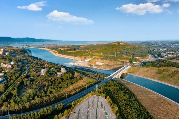 Cómo el Proyecto de Desvío de Agua de Sur a Norte Transformó la Ecología de Jiaozuo 🌱 Co_mo_el_Proyecto_de_Desvi_o_de_Agua_de_Sur_a_Norte_Transformo__la_Ecologi_a_de_Jiaozuo__