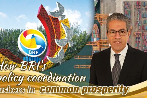 Cómo la Iniciativa de la Franja y la Ruta está Poniendo el Camino hacia la Prosperidad Global 🌏 Co_mo_la_Iniciativa_de_la_Franja_y_la_Ruta_esta__Poniendo_el_Camino_hacia_la_Prosperidad_Global__