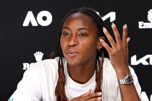 Coco Gauff espera que TikTok se quede: ‘¡Extrañaré a Merlin el cerdo!’ Coco_Gauff_espera_que_TikTok_se_quede____Extran_are__a_Merlin_el_cerdo__ video poster