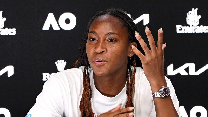 Coco_Gauff_espera_que_TikTok_se_quede____Extran_are__a_Merlin_el_cerdo__ video poster