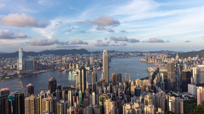 Colaboracio_n_Emocionante___Hong_Kong_y_Abu_Dabi_se_Unen_para_Impulsar_la_Inversio_n___