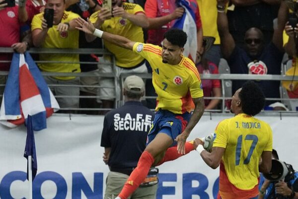 Colombia_arrasa_3_0_a_Costa_Rica_y_avanza_a_cuartos_de_Copa_Ame_rica