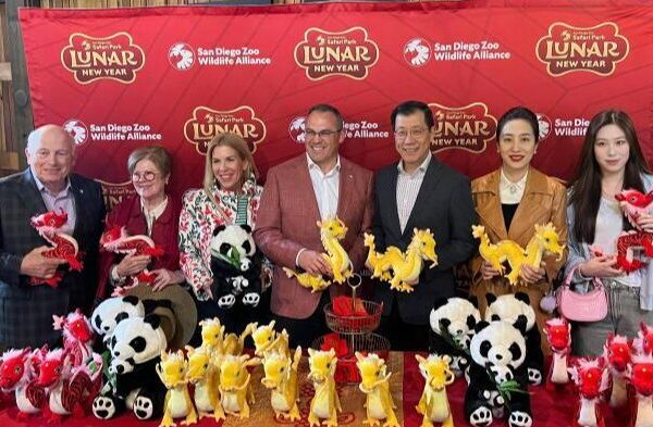 Comienzan_las_celebraciones_del_An_o_del_Drago_n_en_el_Safari_Park_del_Zoolo_gico_de_San_Diego__