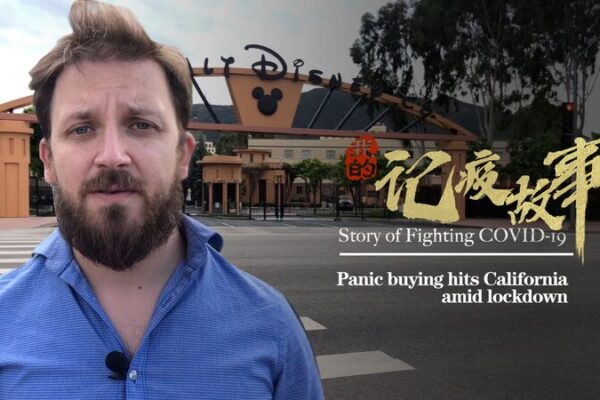 Compras de Pánico y Cuarentena en Burbank: Los Californianos se Abastecen en Medio de la Crisis de COVID-19 Compras_de_Pa_nico_y_Cuarentena_en_Burbank__Los_Californianos_se_Abastecen_en_Medio_de_la_Crisis_de_COVID_19 video poster
