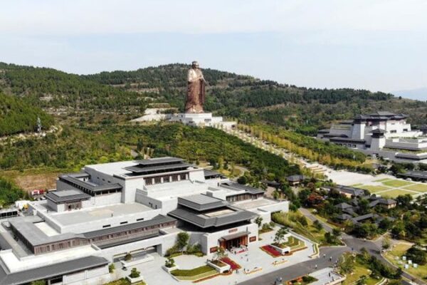 Confucianismo: La Filosofía China que Inspira a la Juventud de Hoy Confucianismo__La_Filosofi_a_China_que_Inspira_a_la_Juventud_de_Hoy
