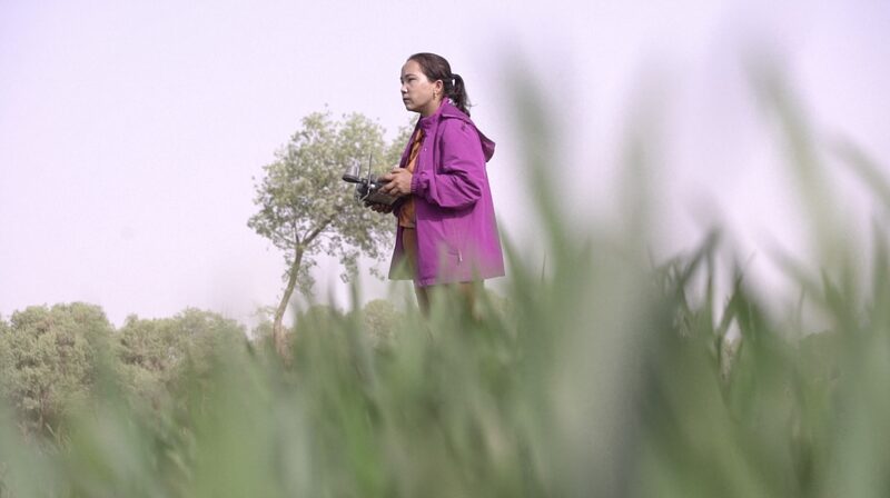 Conoce_a_Nurimengul__La_Pionera_en_Pilotaje_de_Drones_de_Xinjiang video poster