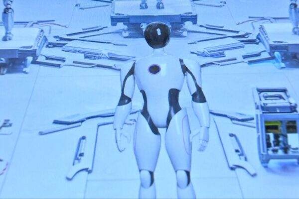 Conoce a la ‘Familia Q’: Los últimos robots humanoides impulsados por IA de China Conoce_a_la__Familia_Q___Los_u_ltimos_robots_humanoides_impulsados_por_IA_de_China video poster