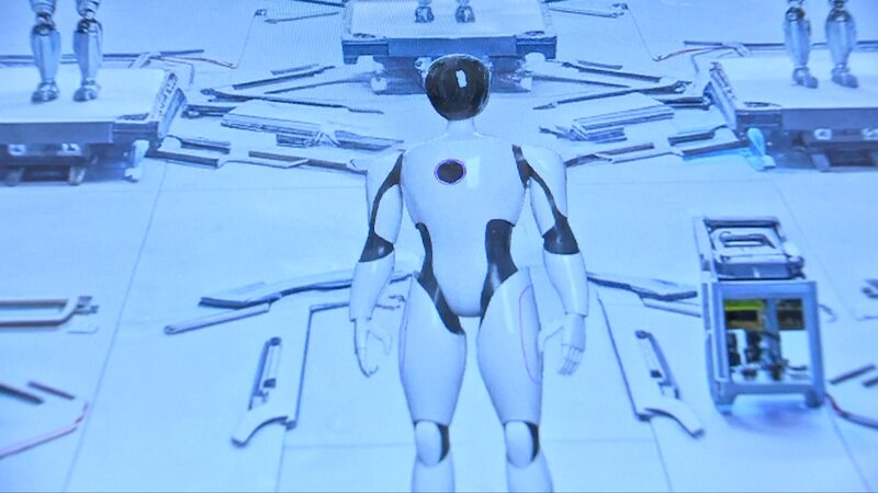 Conoce_a_la__Familia_Q___Los_u_ltimos_robots_humanoides_impulsados_por_IA_de_China video poster
