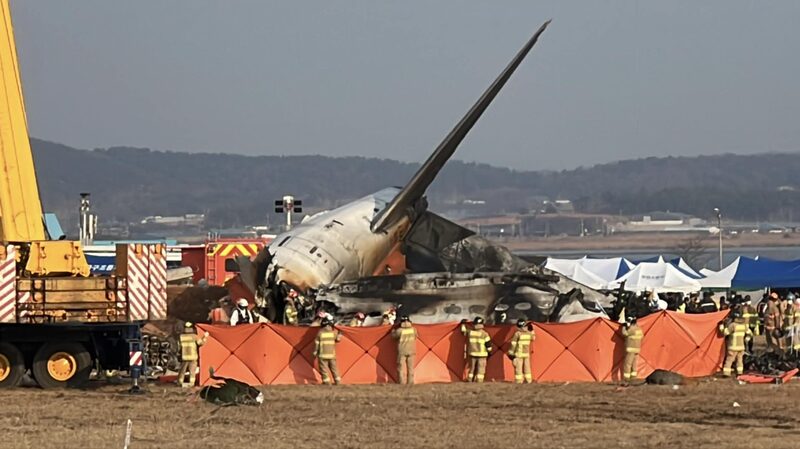 Corea_del_Sur_llora_tras_el_tra_gico_accidente_ae_reo_que_deja_179_muertos