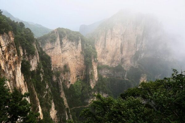 Cresta Wang Mang: Tu Próxima Escapada de Verano en las Montañas Taihang 🌄 Cresta_Wang_Mang__Tu_Pro_xima_Escapada_de_Verano_en_las_Montan_as_Taihang__