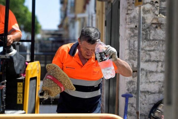 🔥 Crisis de ola de calor en Europa: Casi 50,000 vidas perdidas en 2023 __Crisis_de_ola_de_calor_en_Europa__Casi_50_000_vidas_perdidas_en_2023