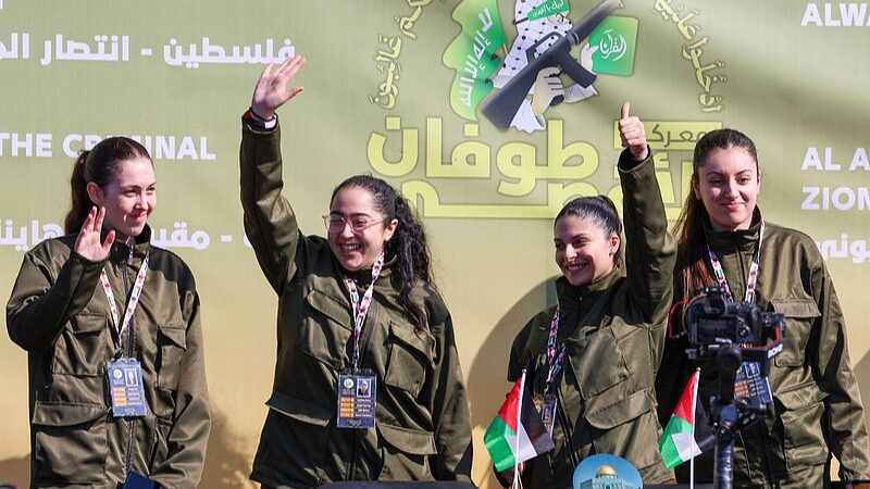 Cuatro_Jo_venes_Mujeres_Israeli_es_Liberadas_por_Hamas_en_Gaza__