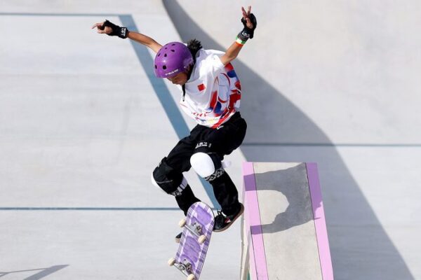 Cui Chenxi de 14 años logra el mejor resultado olímpico de skateboarding para China en París 2024 🎉 Cui_Chenxi_de_14_an_os_logra_el_mejor_resultado_oli_mpico_de_skateboarding_para_China_en_Pari_s_2024__ video poster
