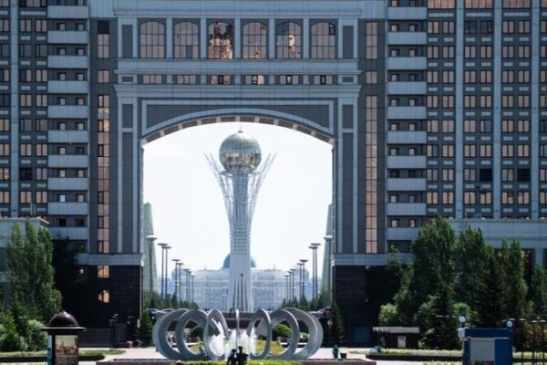 Cumbre de la OCS 2024: Impulsando la Unidad Eurasiática y el Crecimiento Económico 🌏💼 Cumbre_de_la_OCS_2024__Impulsando_la_Unidad_Eurasia_tica_y_el_Crecimiento_Econo_mico___